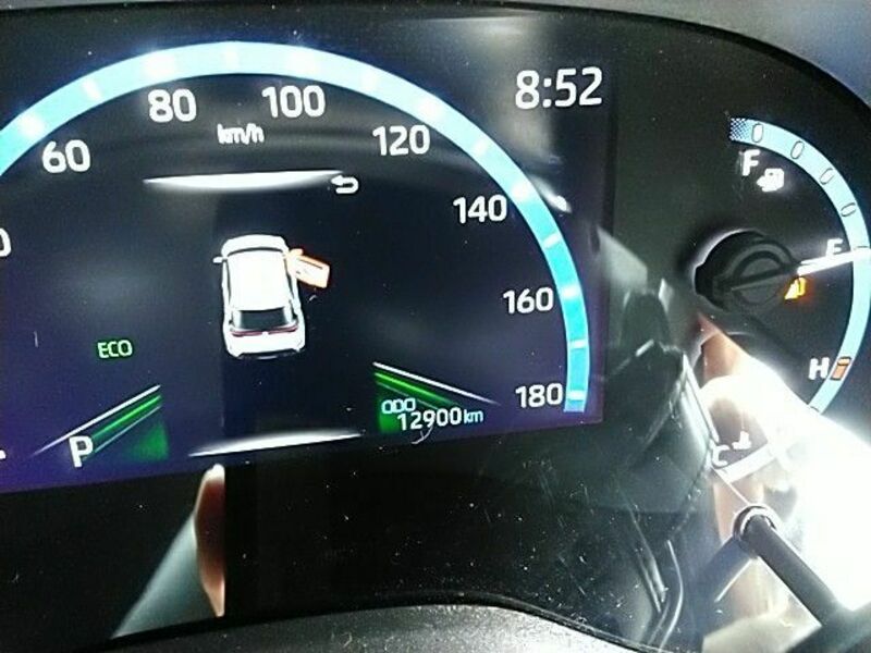 YARIS CROSS