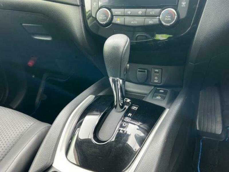 X-TRAIL