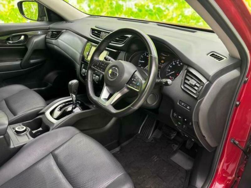 X-TRAIL