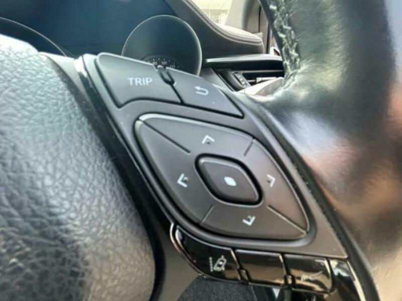 C-HR-12