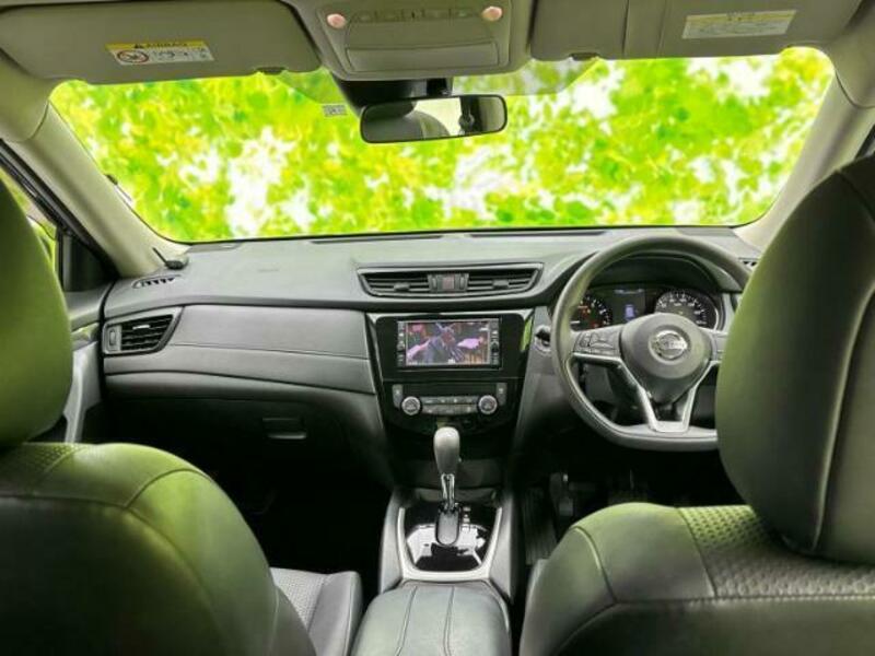 X-TRAIL
