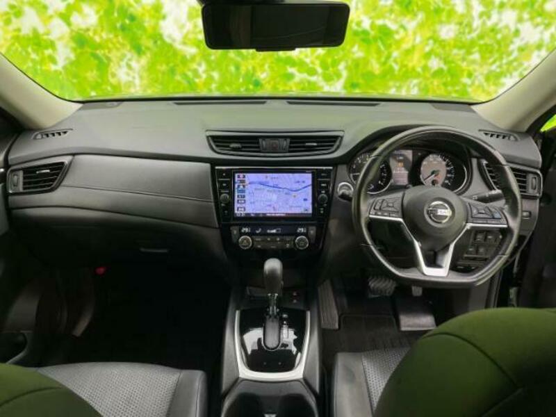 X-TRAIL