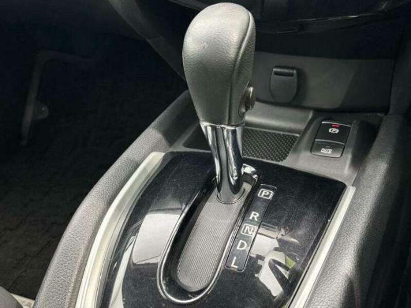 X-TRAIL-16