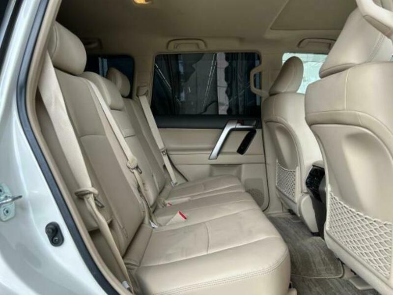 LAND CRUISER PRADO-4