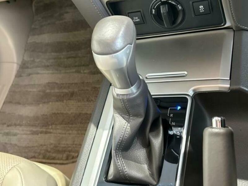 LAND CRUISER PRADO-16