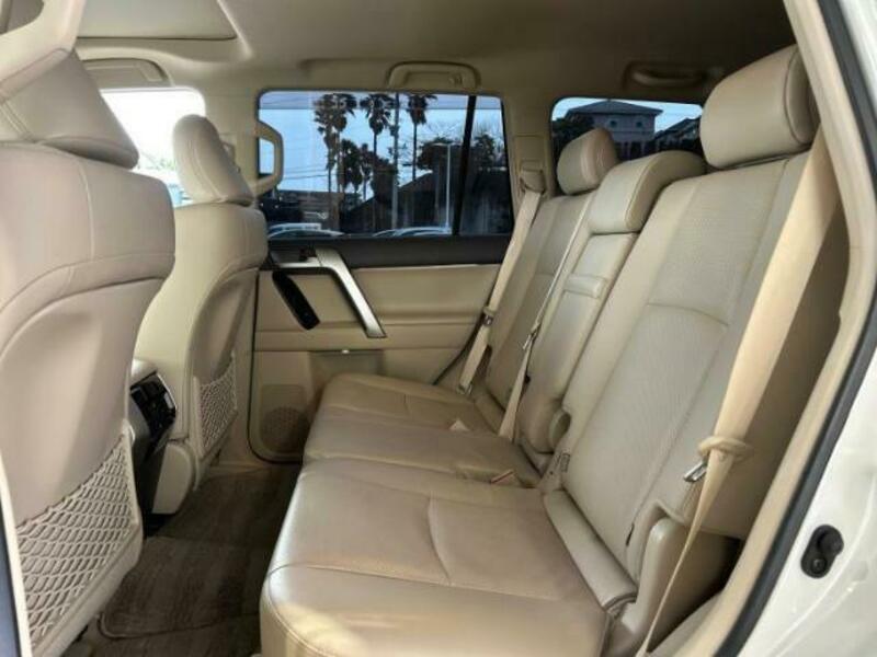 LAND CRUISER PRADO-7