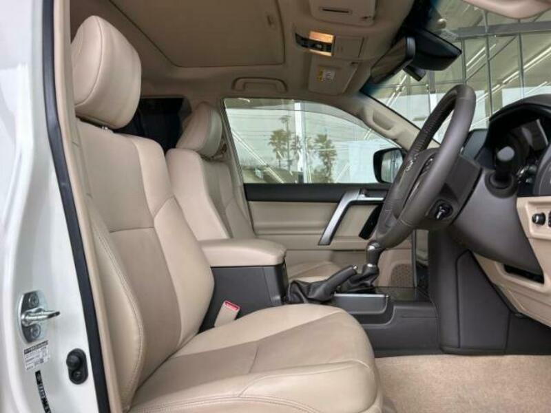 LAND CRUISER PRADO-3