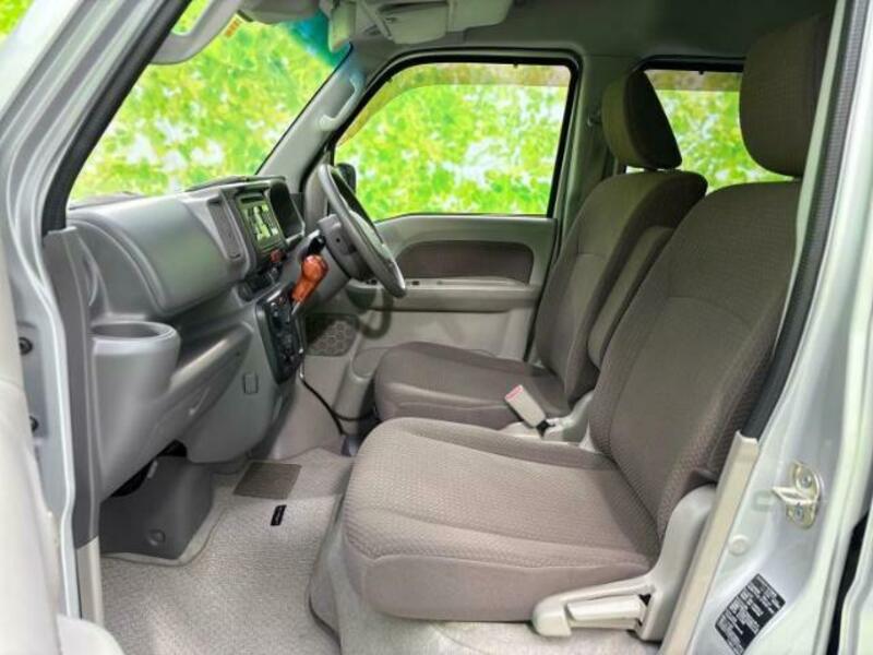 MINICAB VAN