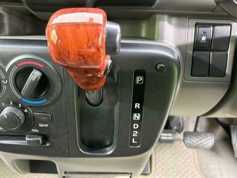 MINICAB VAN