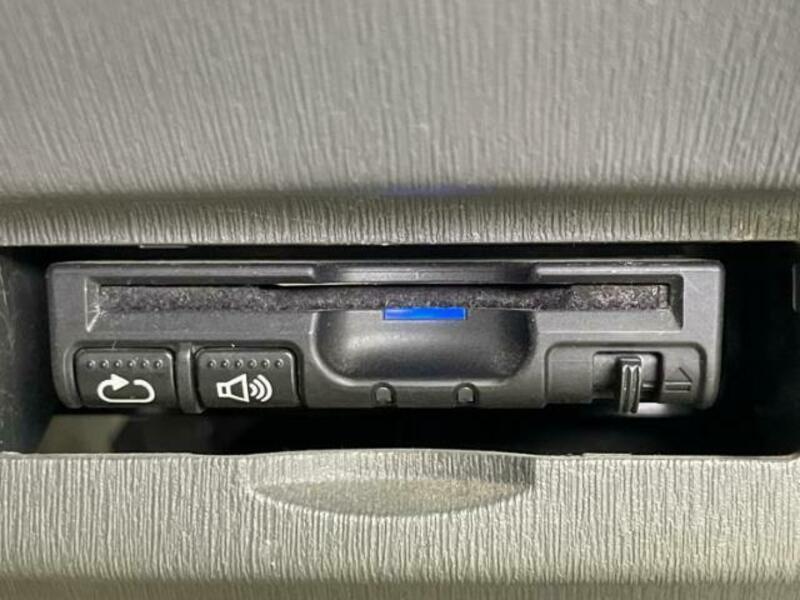 PRIUS-16