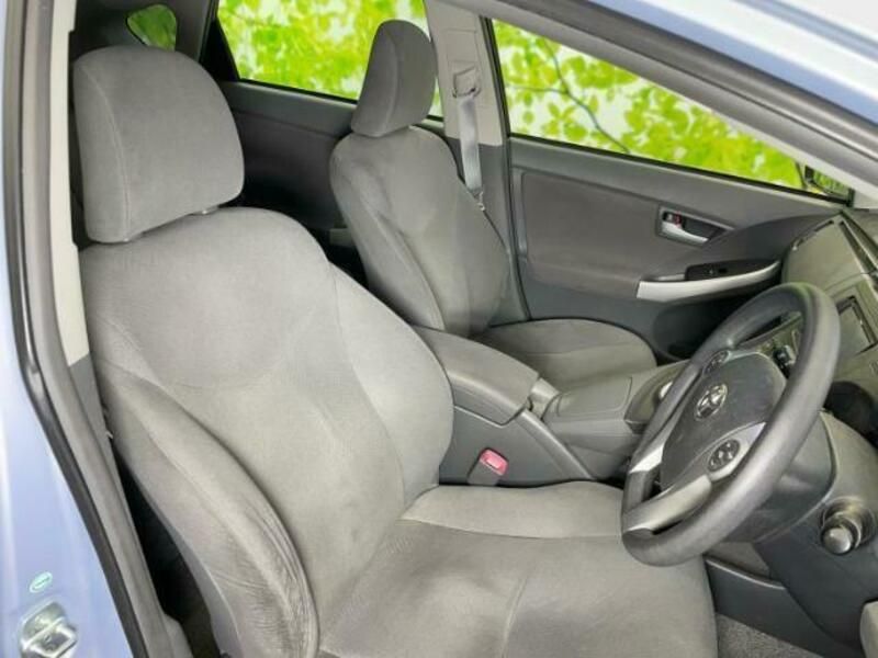 PRIUS-3