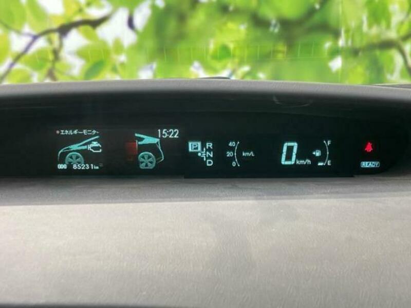 PRIUS-11