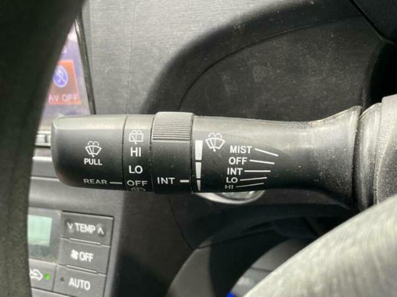 PRIUS-13