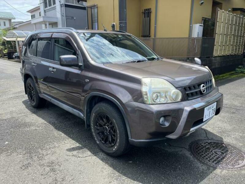 X-TRAIL