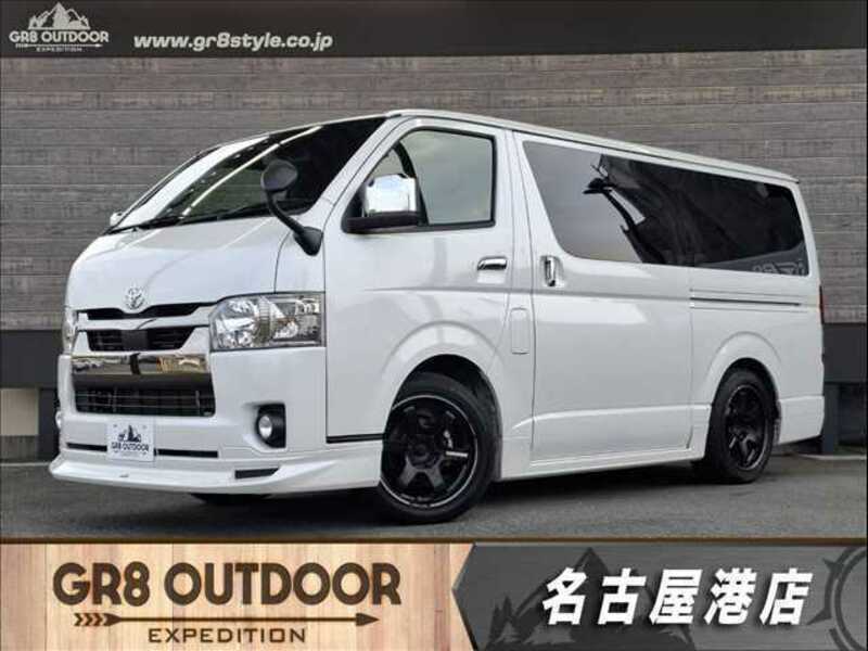 TOYOTA HIACE VAN