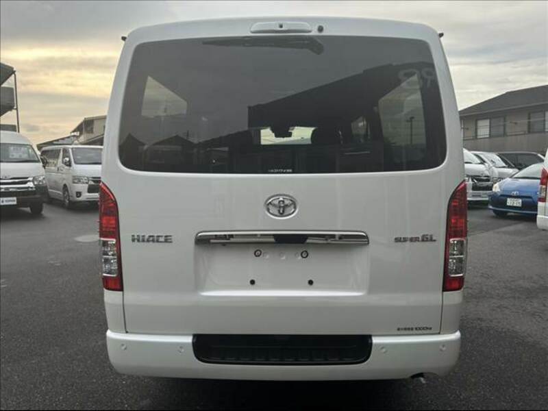 HIACE VAN