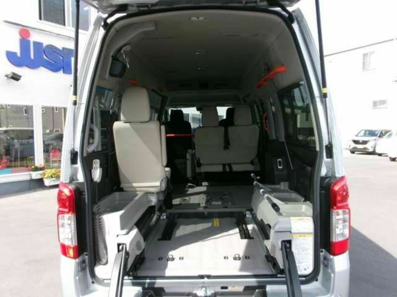 NV350 CARAVAN