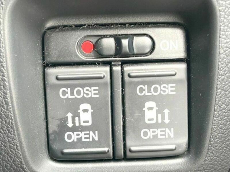 N BOX