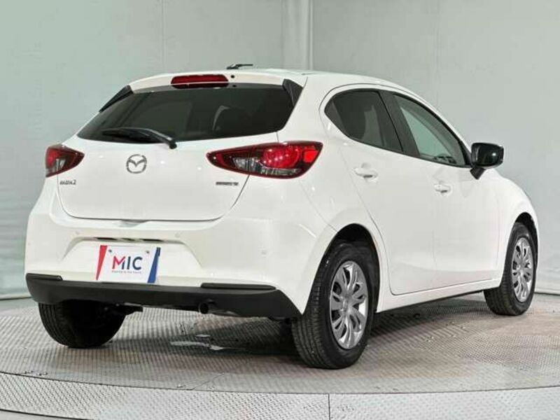 MAZDA2