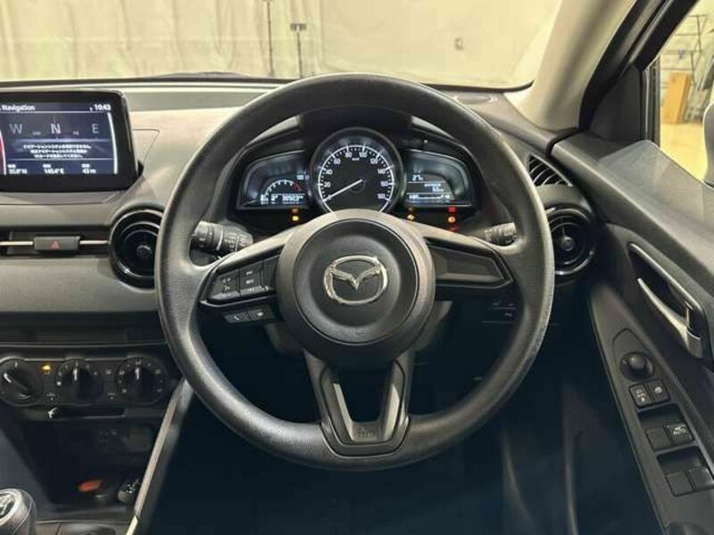 MAZDA2