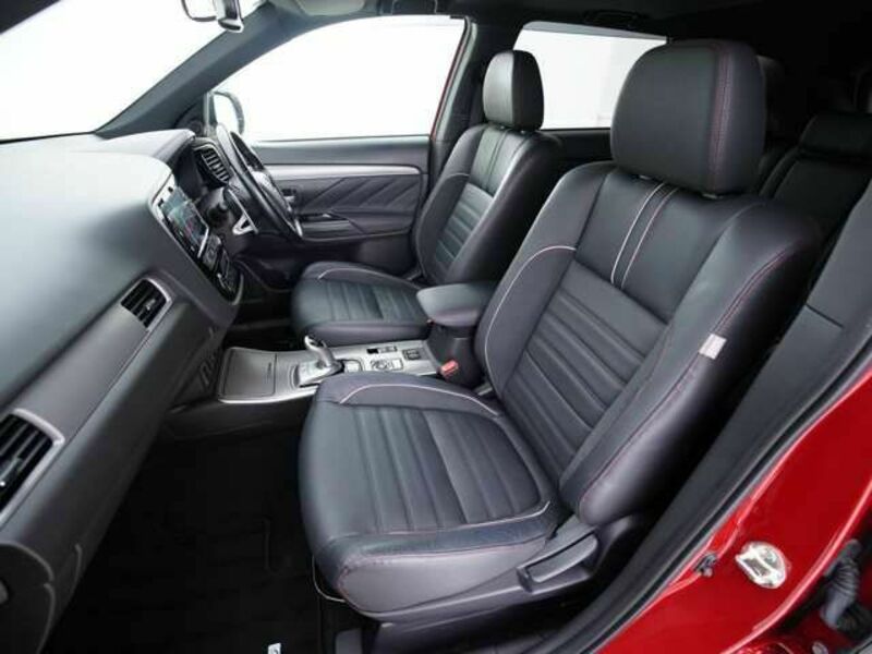OUTLANDER PHEV