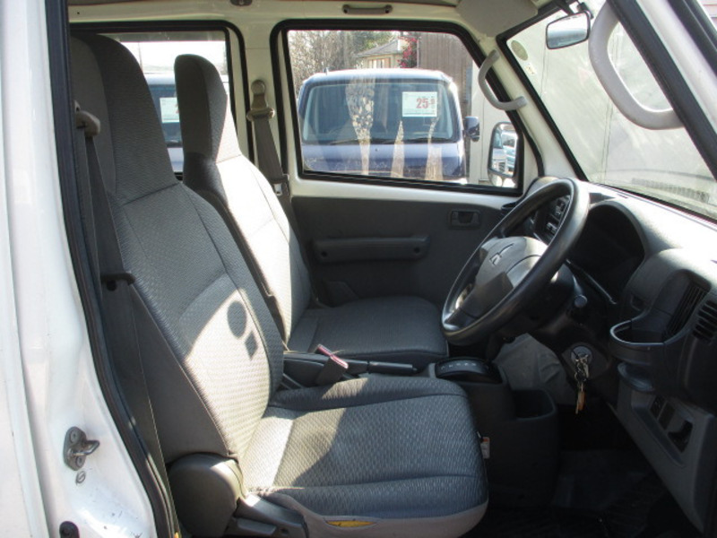 MINICAB VAN
