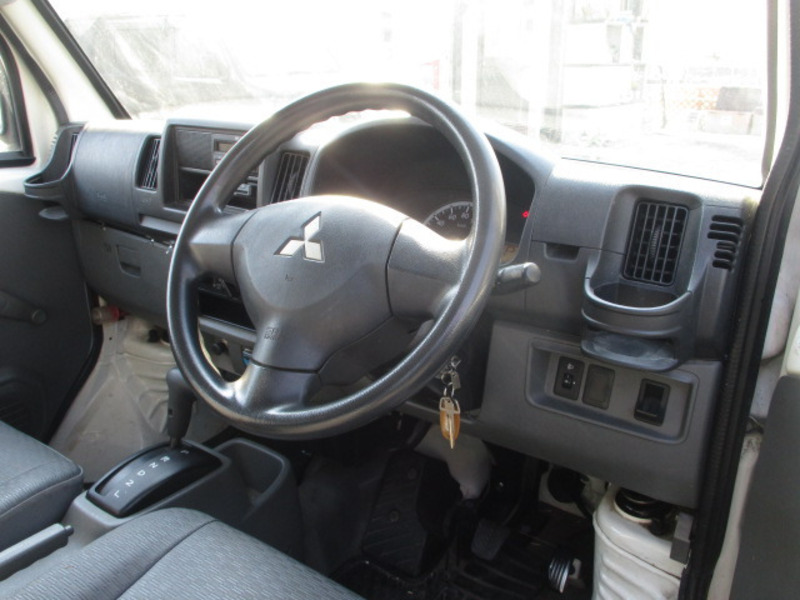 MINICAB VAN