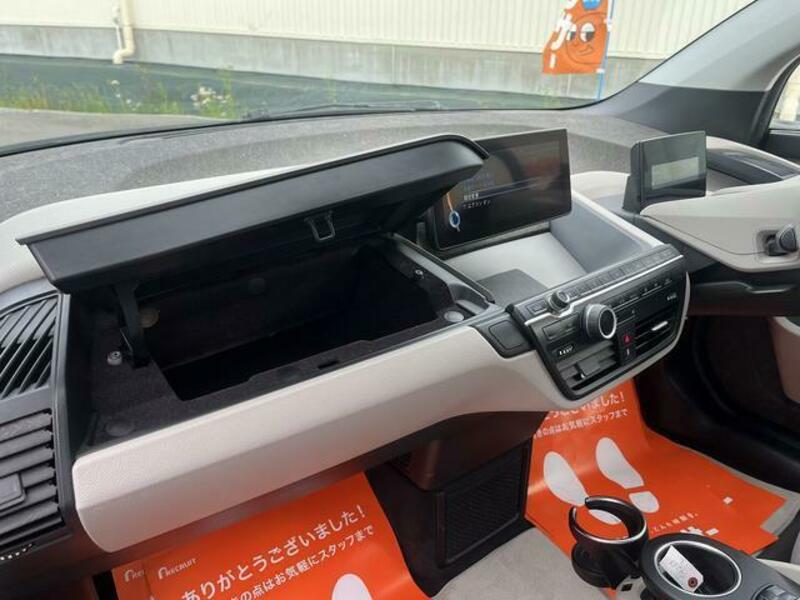 i3