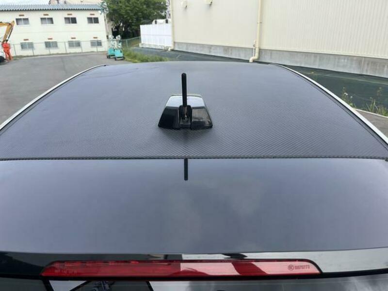 i3