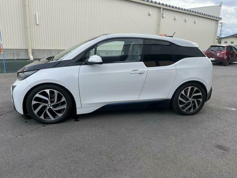 i3