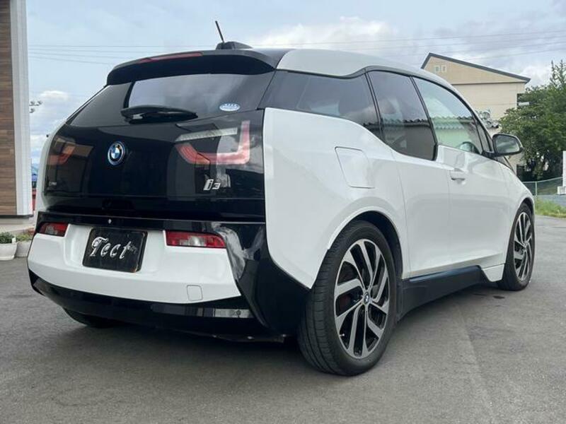 i3