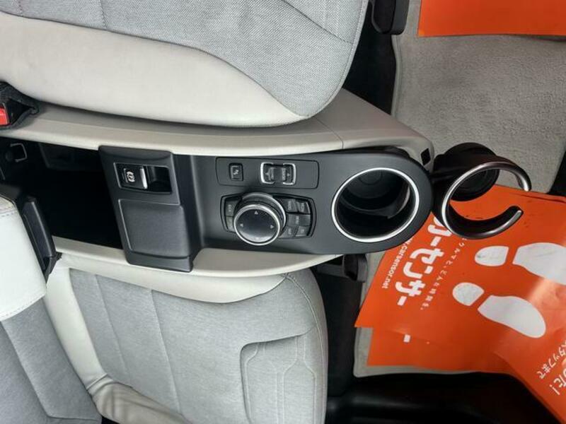 i3