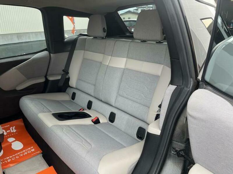 i3