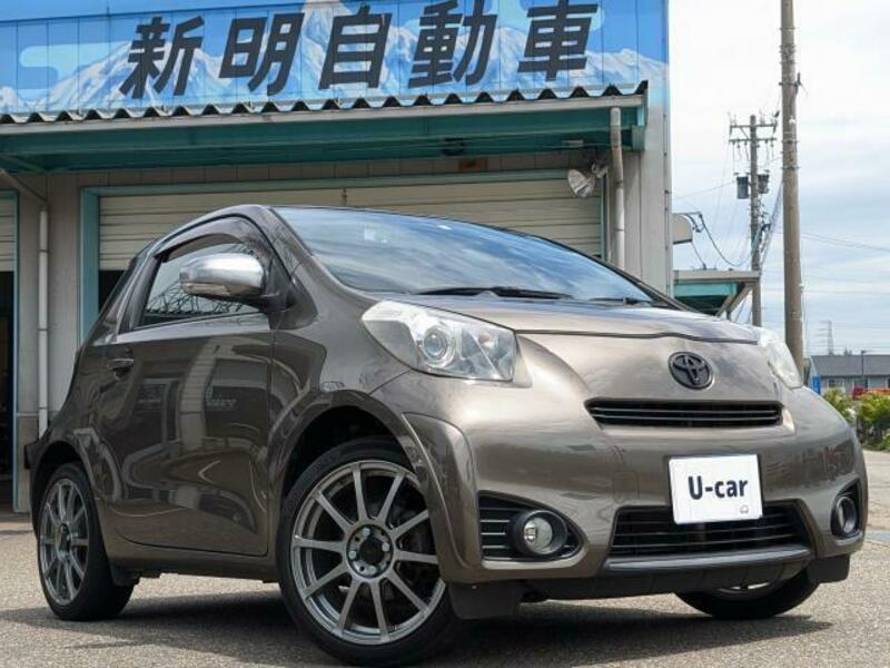 TOYOTA IQ