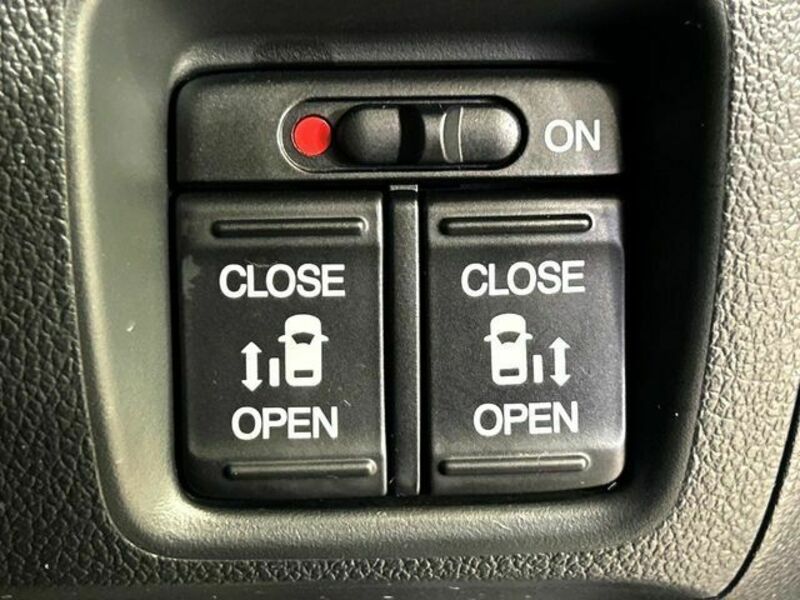 N BOX