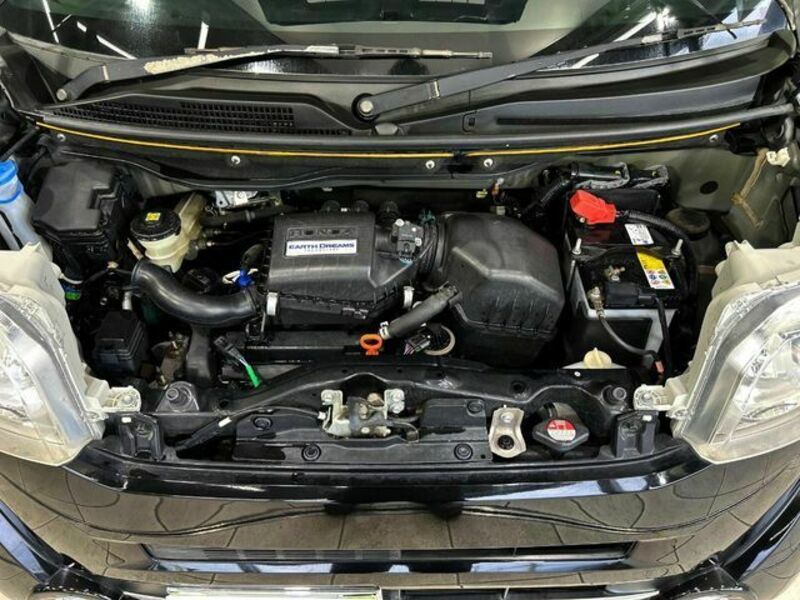N BOX