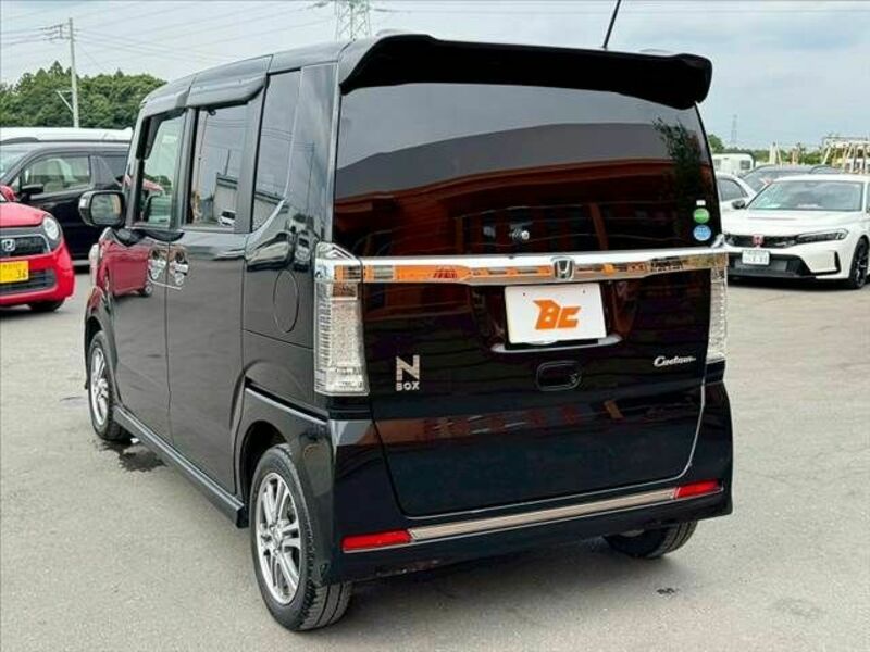 N BOX CUSTOM