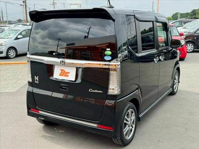 N BOX CUSTOM