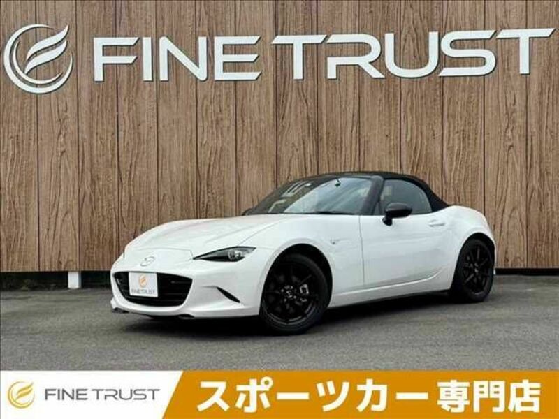 ROADSTER-0