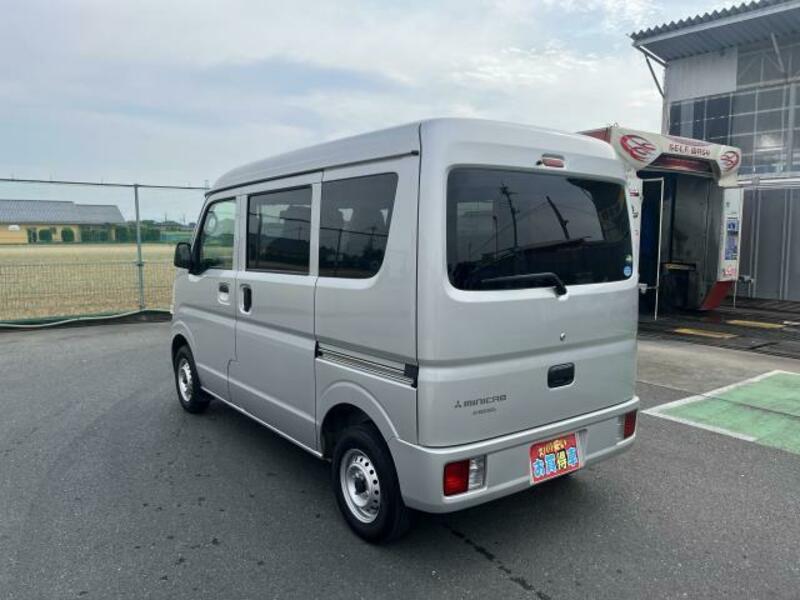 MINICAB VAN