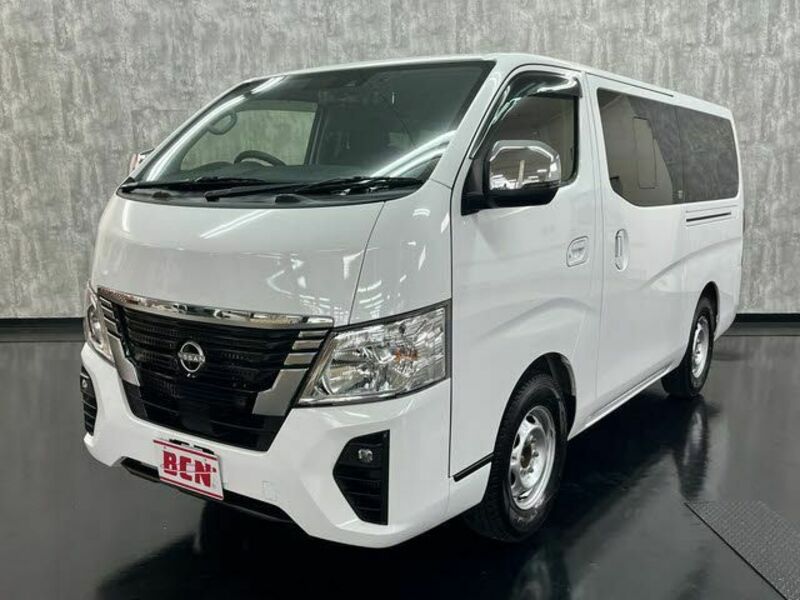 NV350 CARAVAN-0