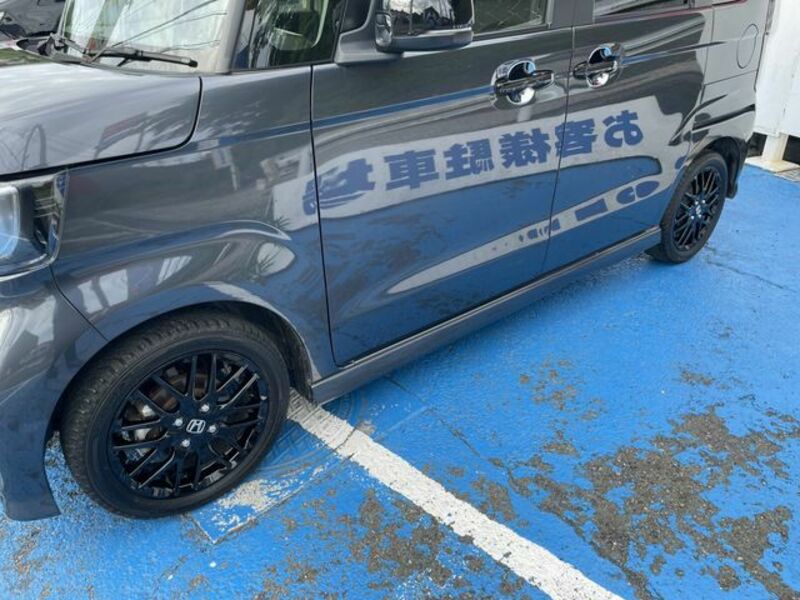 N BOX CUSTOM