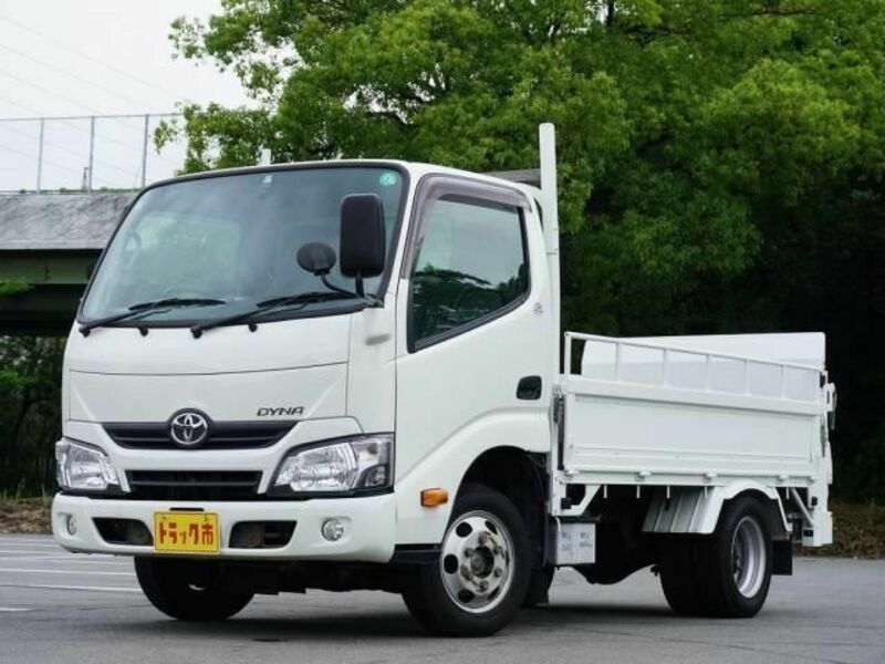 TOYOTA DYNA