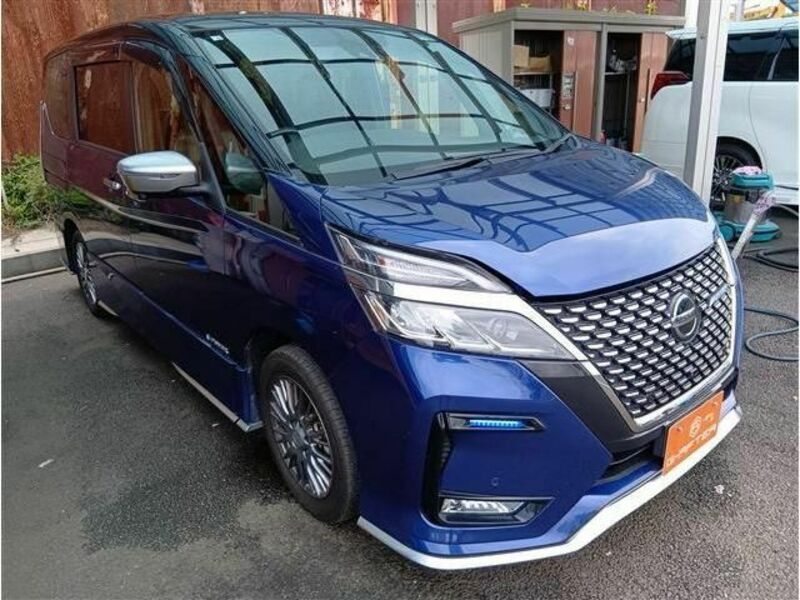 NISSAN SERENA