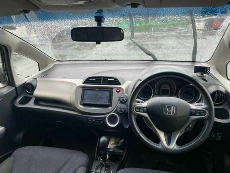 FIT HYBRID