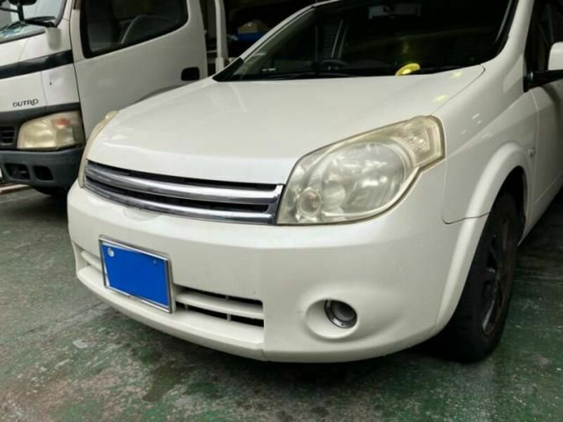 NISSAN LAFESTA