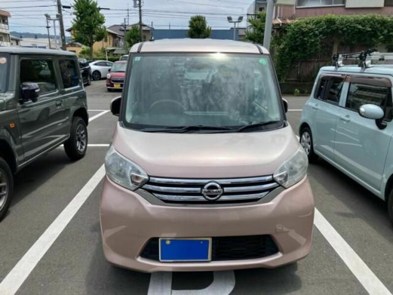 NISSAN DAYZ ROOX