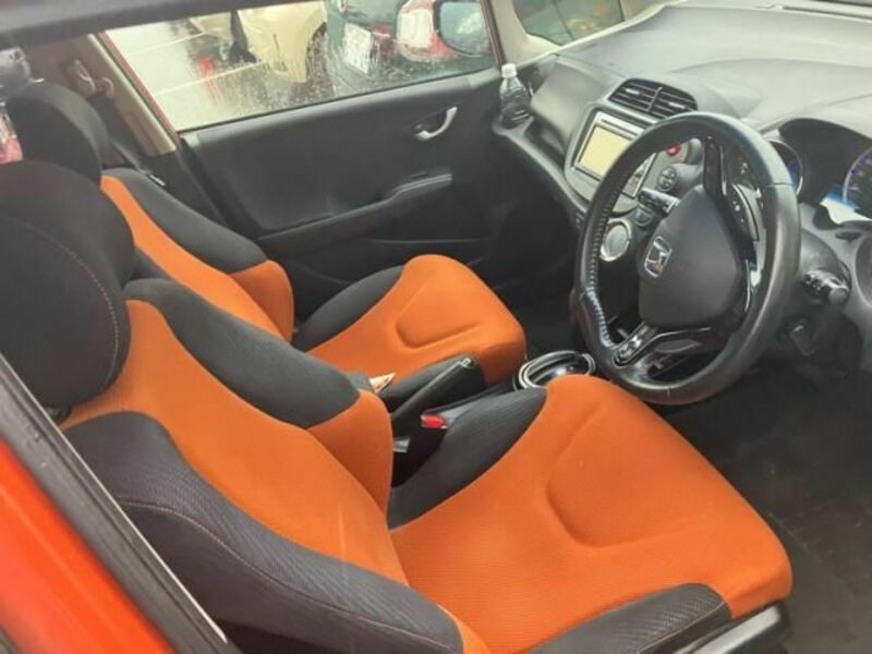 FIT HYBRID