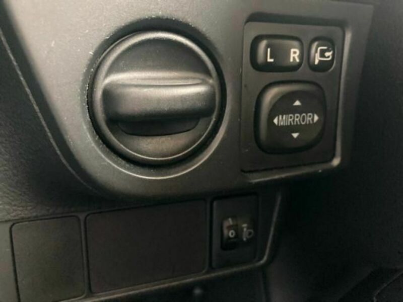 COROLLA AXIO