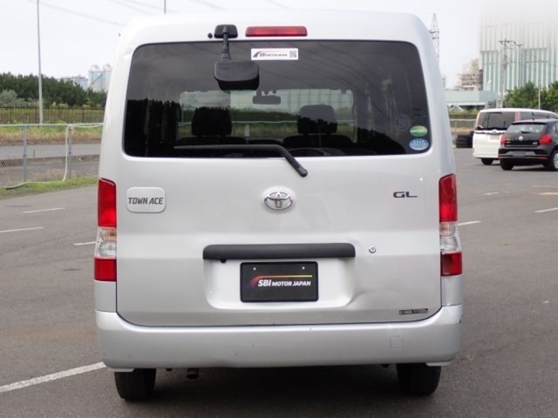 TOWN ACE VAN